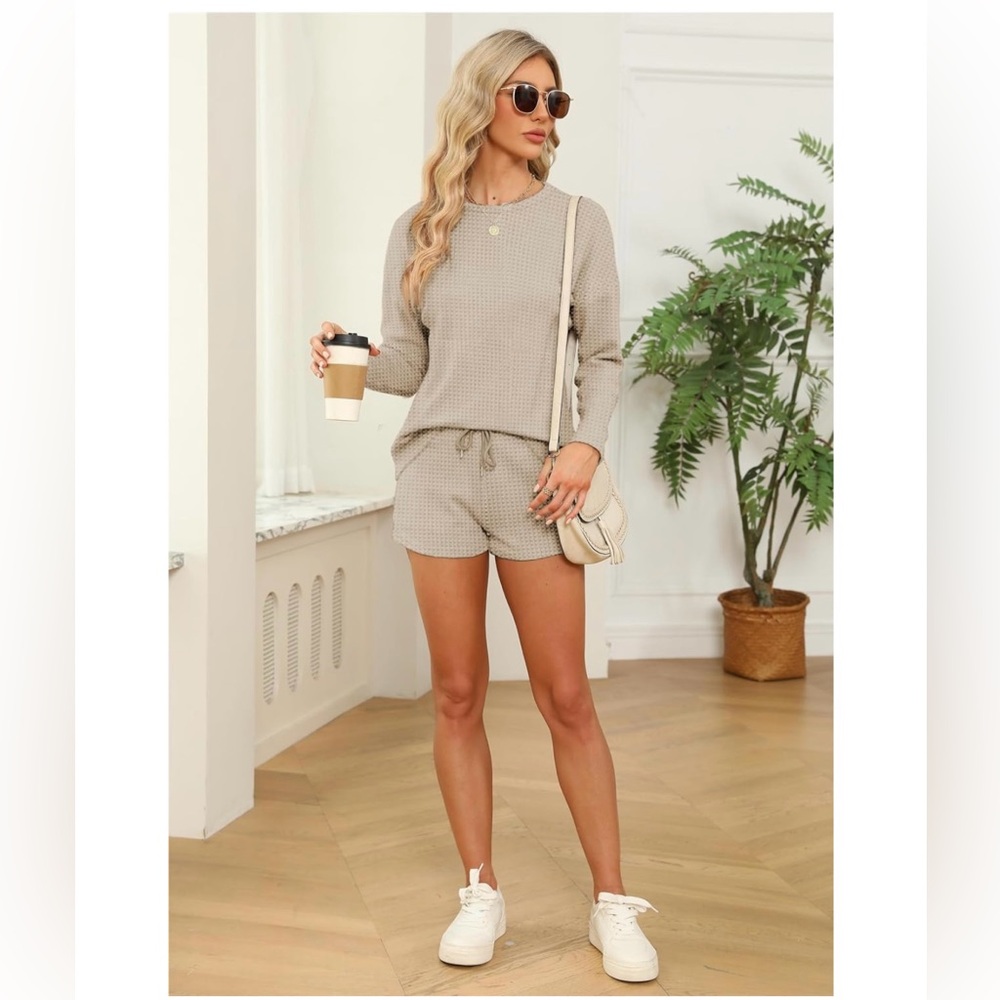 New Waffle Knit Long Sleeve Top & Shorts Lounge Set